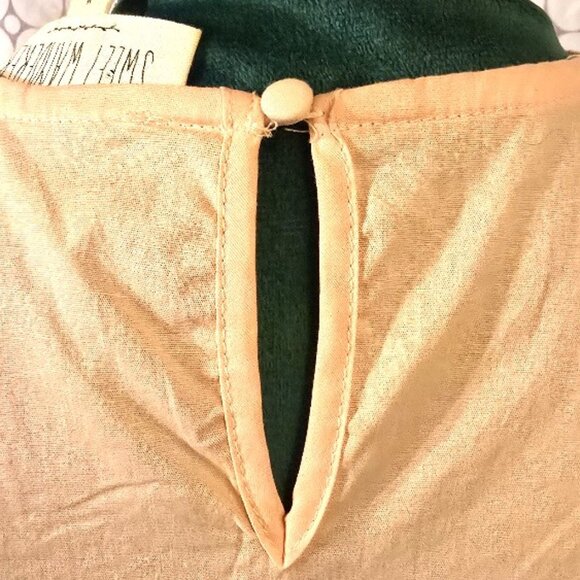 Sweet Wanderer Adorable eyelet trimmed embroidered apricot top M - Picture 6 of 11